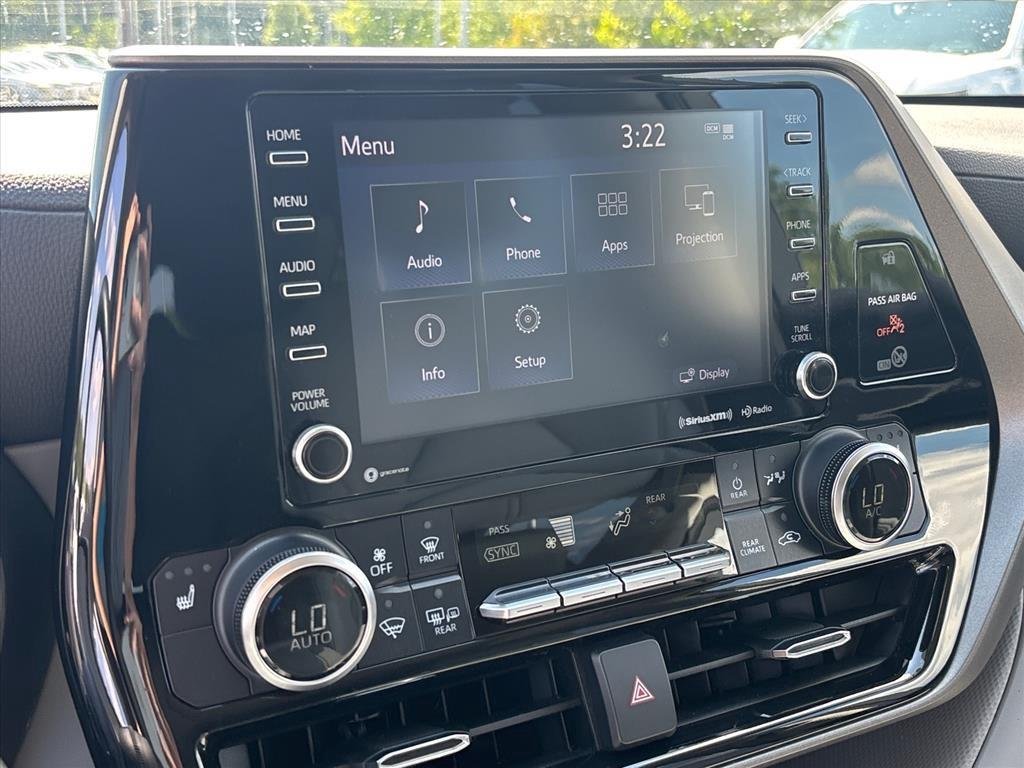 2021 Toyota Highlander XLE - Photo 19