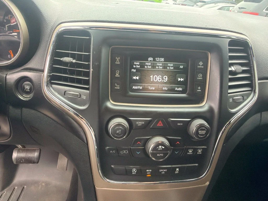 Used 2016 Red Jeep Laredo image 15