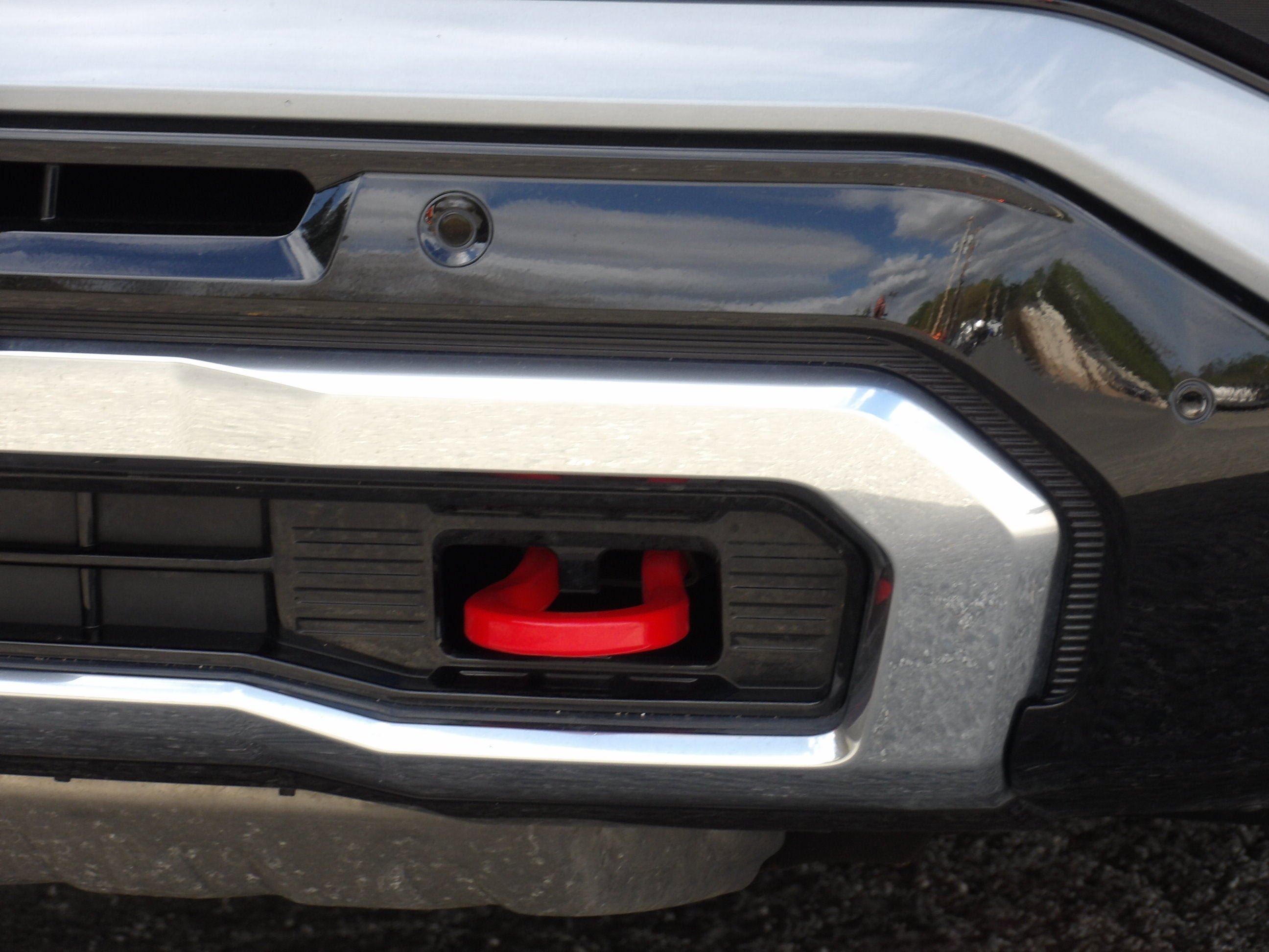 2025 Chevrolet Suburban Z71 - Photo 11
