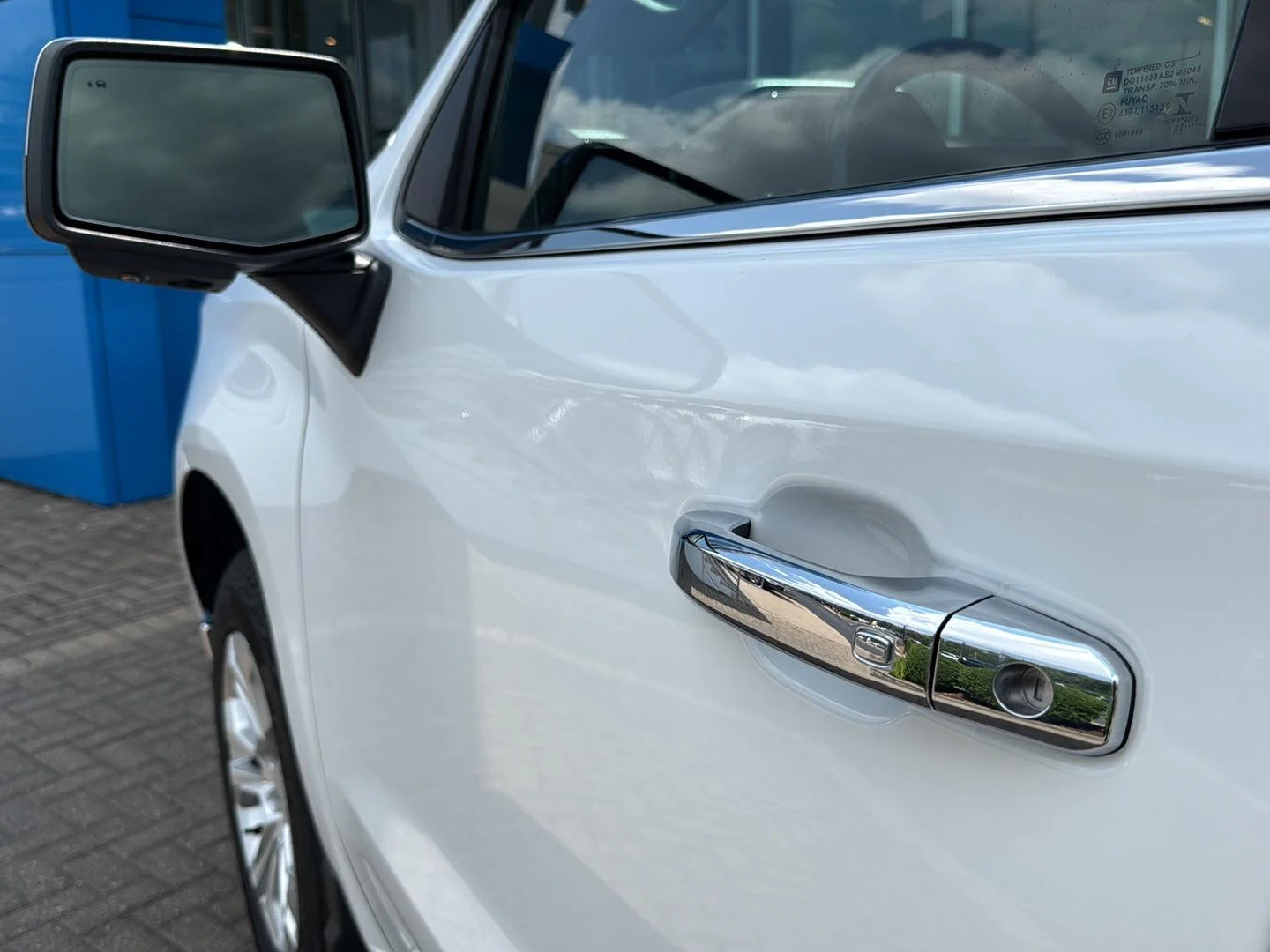 Used 2022 Summit White Chevrolet LTZ image 11