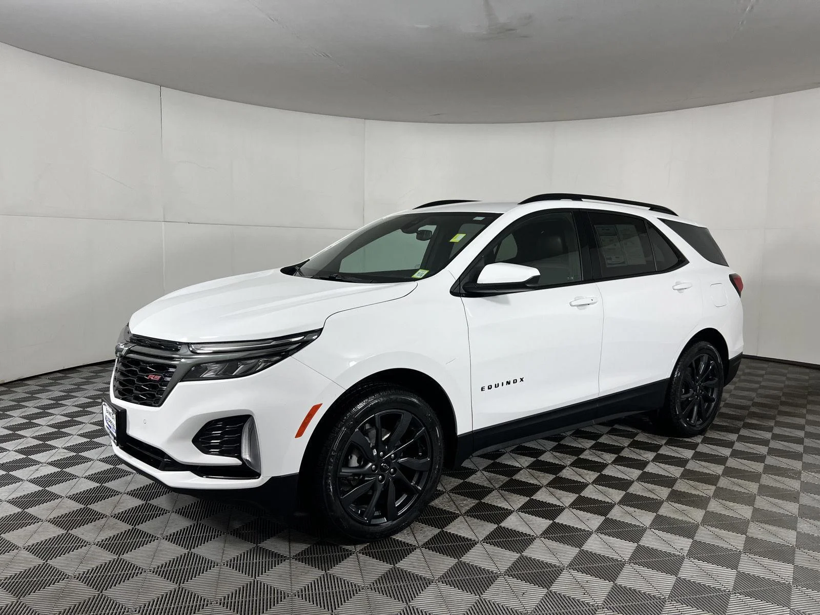 Used 2022 Summit White Chevrolet RS image 16