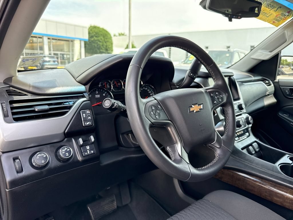 Used 2016 SILVER ICE METALLIC Chevrolet LS image 13