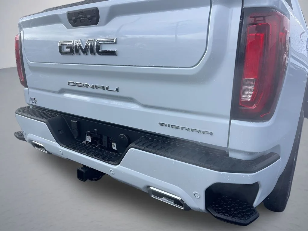 New 2026 Glacier White Tricoat GMC Denali Ultimate image 38