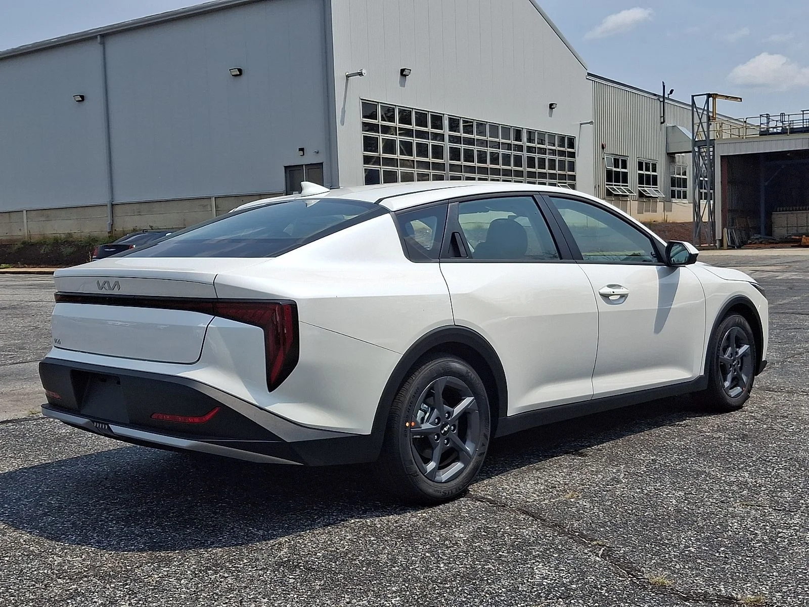 New 2026 White Kia LXS image 7