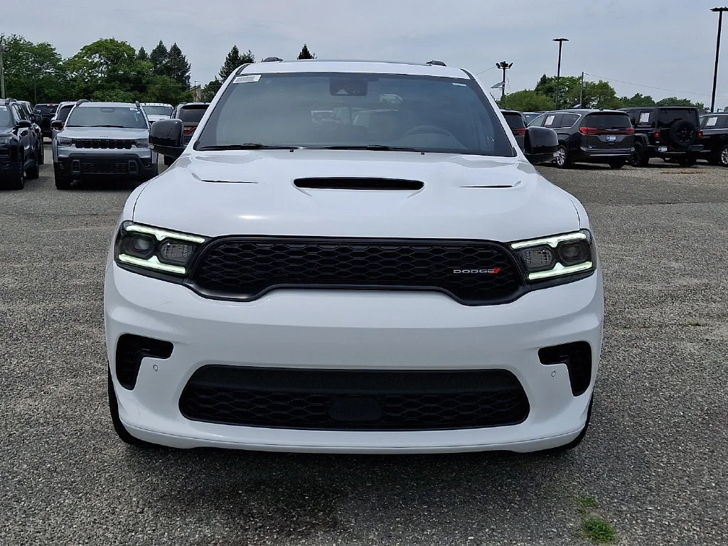 New 2026 White Knuckle Clear-Coat Exterior Paint Dodge GT Plus HEMI V8 image 2