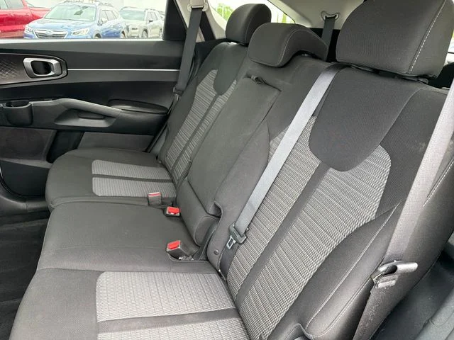 Used 2022 White Kia LX image 19