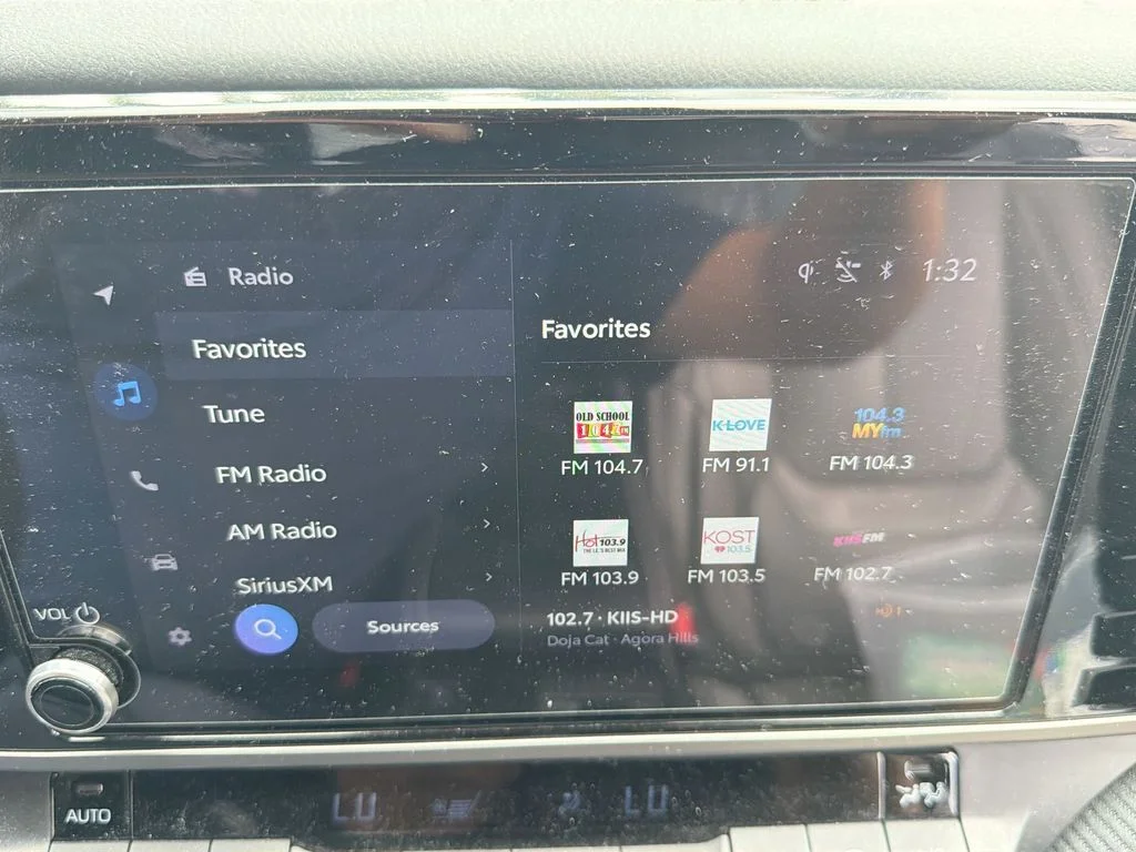 Used 2025  Toyota SE image 12