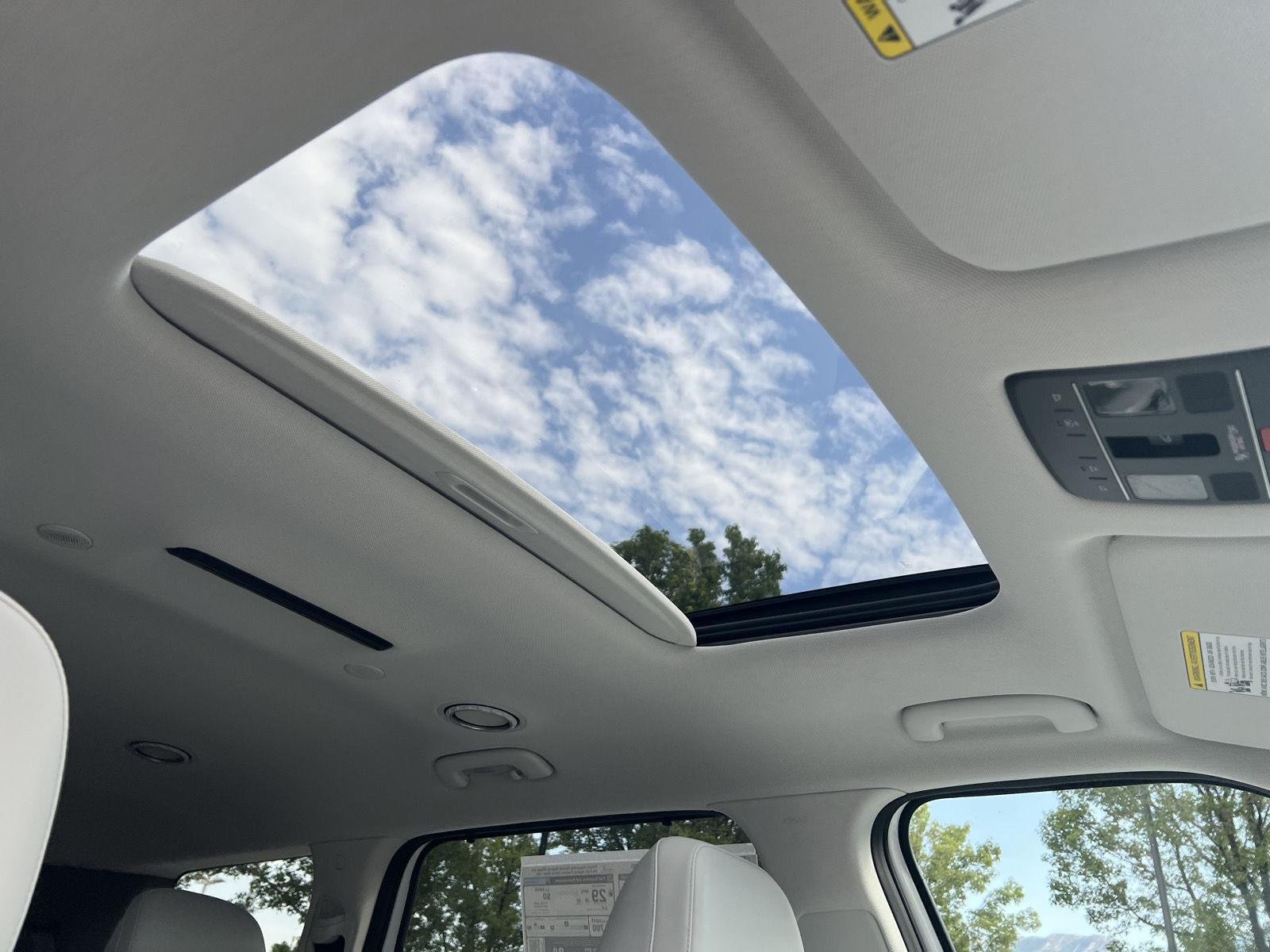 New 2026 Creamy White Pearl Hyundai SEL Premium 8P image 21