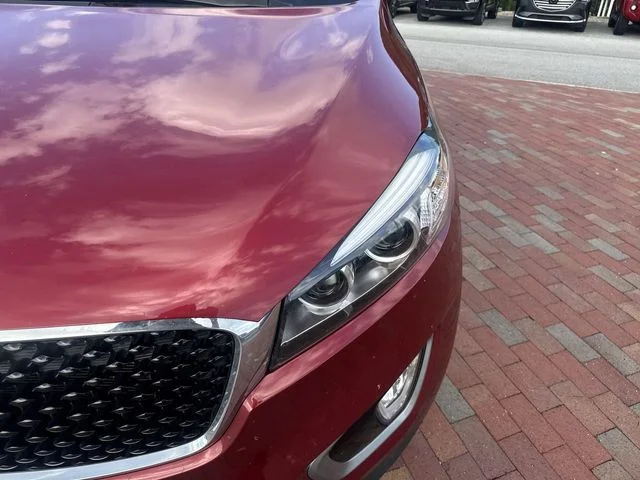 Used 2017 Red Kia EX image 23