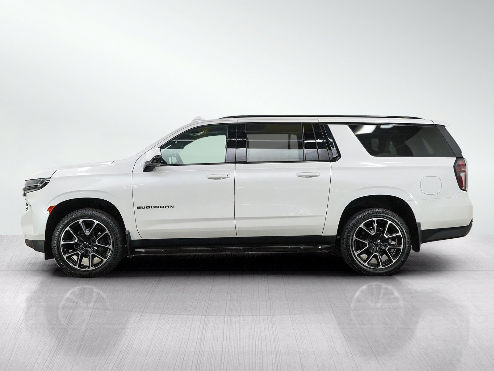 Used 2023 Chevrolet Suburban RST with VIN 1GNSKEKT5PR253321 for sale in White Bear Lake, Minnesota