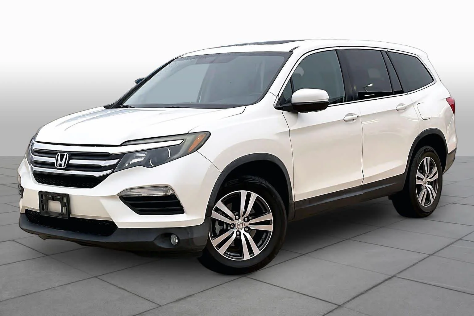 Used 2016 White Diamond Pearl Honda EX-L image 2
