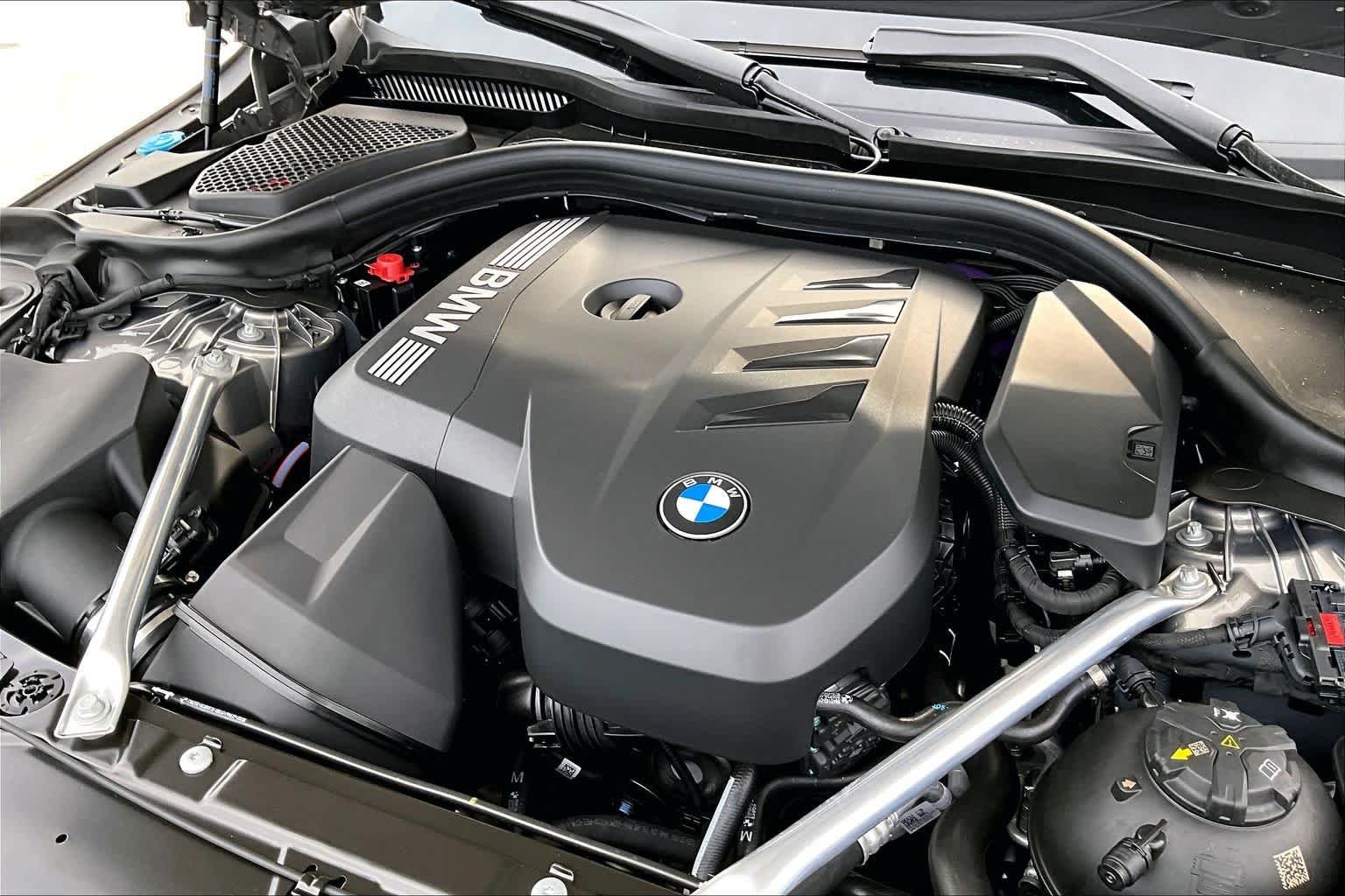Used 2027 Oxide Grey Metallic BMW 530i image 17