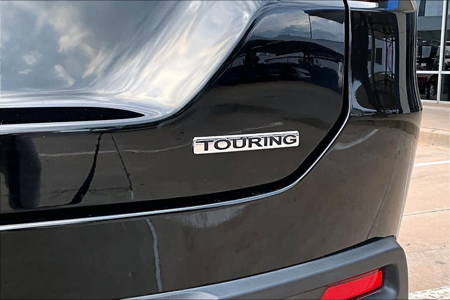 Used 2025 Crystal Black Pearl Honda Touring image 10