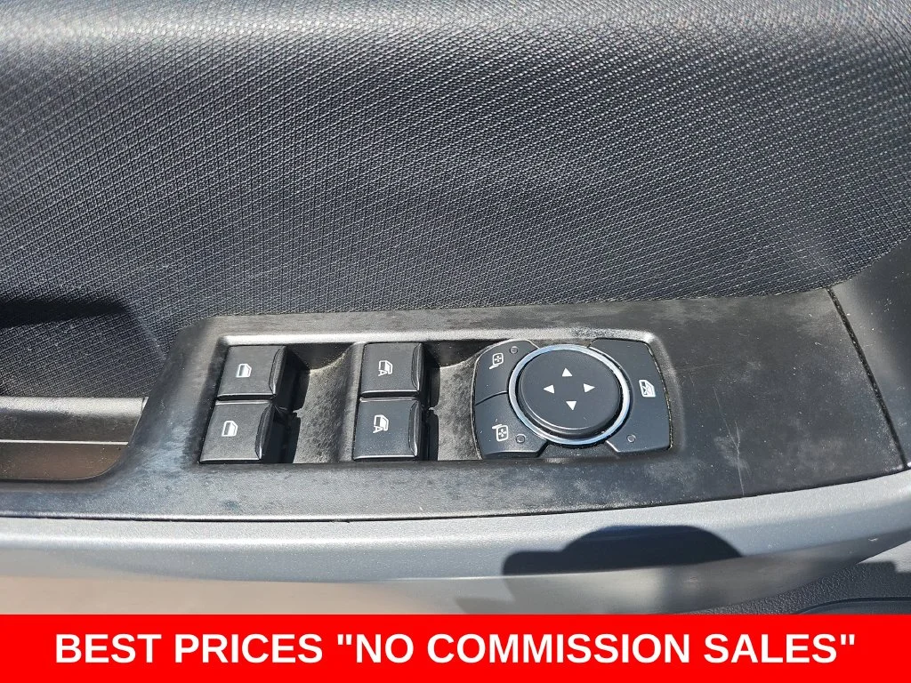 Used 2022 White Ford XLT image 27
