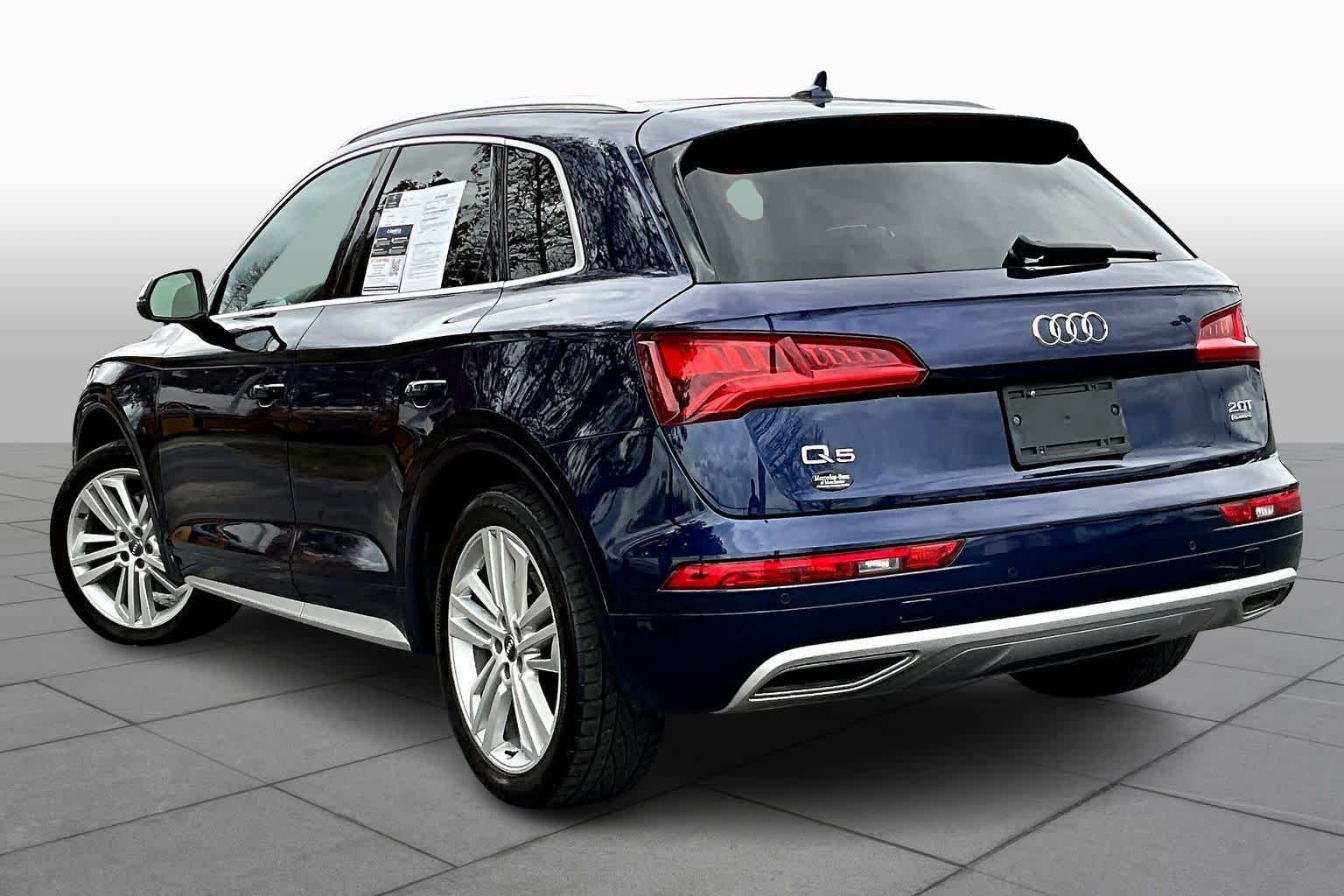 Used 2018 Navarra Blue Metallic Audi Premium Plus image 11