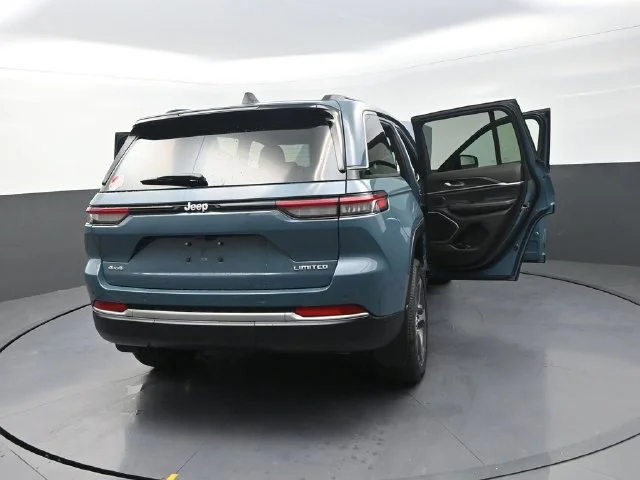 New 2026 Steel Blue Exterior Paint Jeep Limited image 33