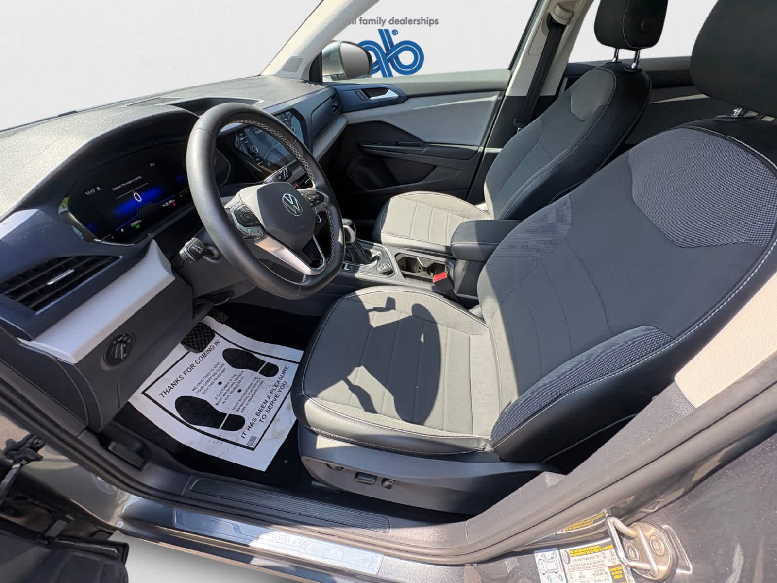Used 2022 Platinum Gray Metallic Volkswagen SE image 12