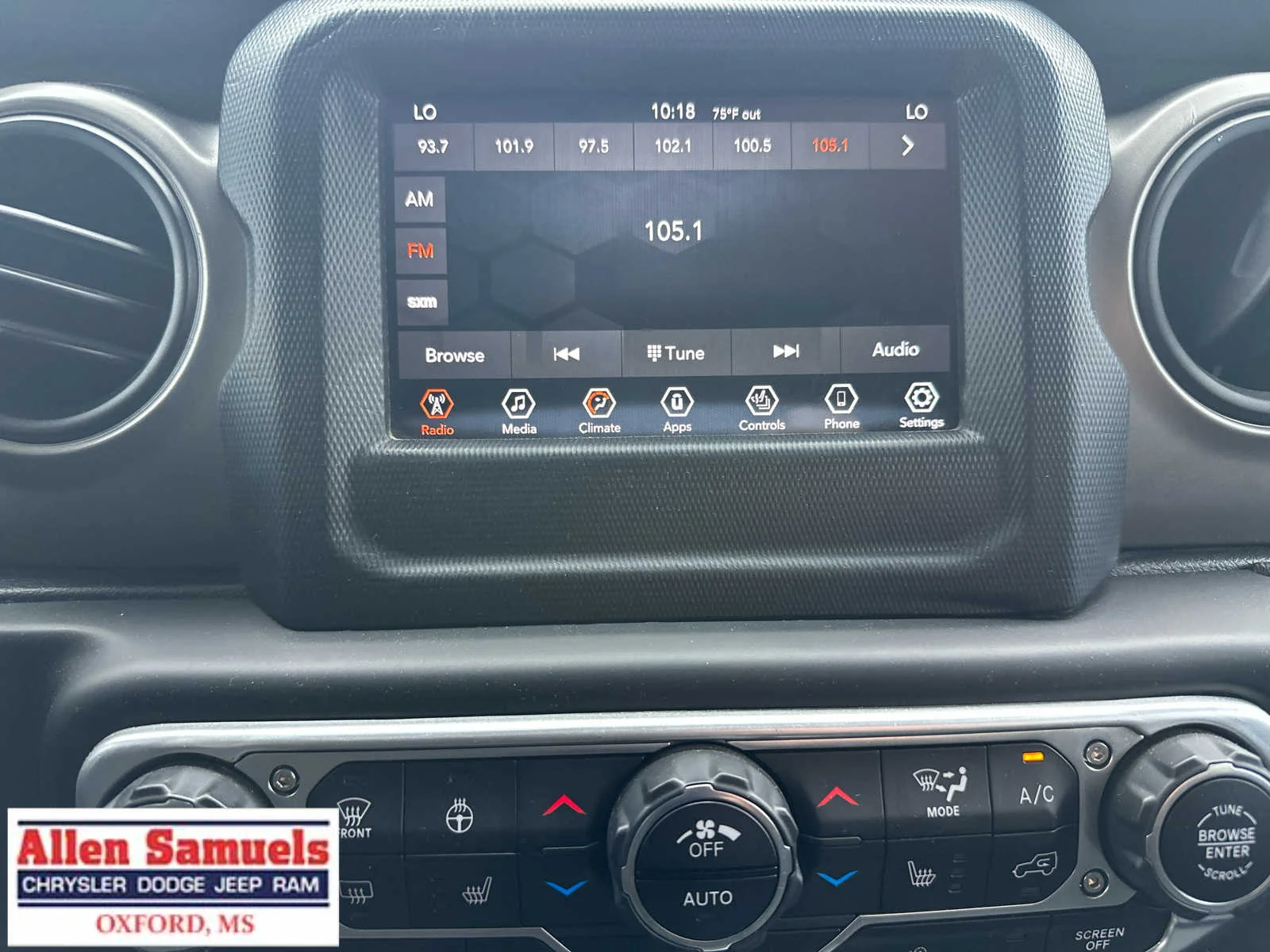 Used 2021 Hydro Blue Pearlcoat Jeep Sport S image 27