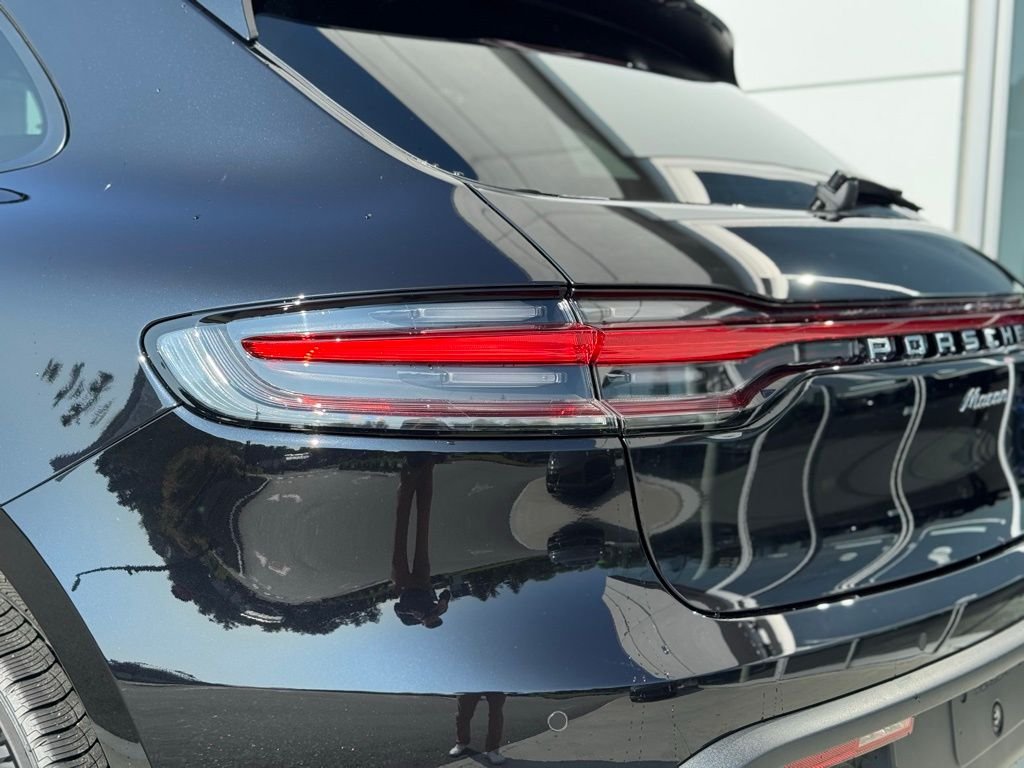 2025 Porsche Macan - Photo 12