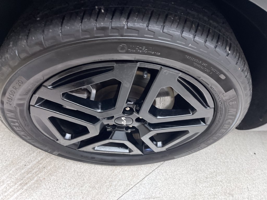 Used 2024 Gray Kia SX X-Line image 9