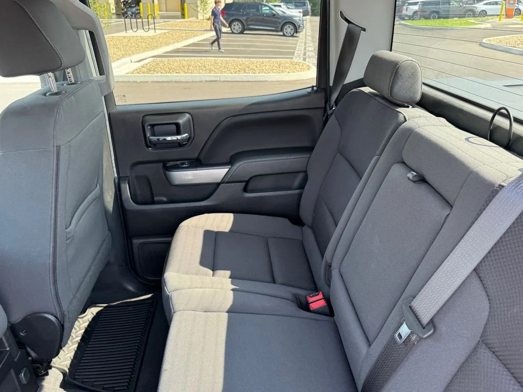 Used 2018 White Chevrolet LT image 8