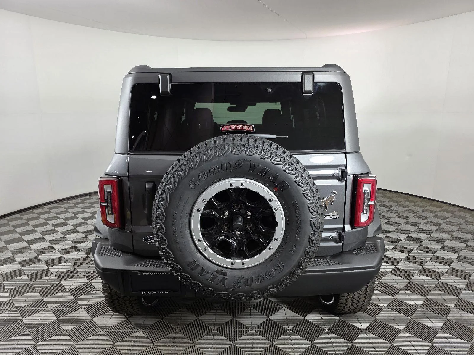 Used 2025 Carbonized Gray Metallic Ford Badlands image 4