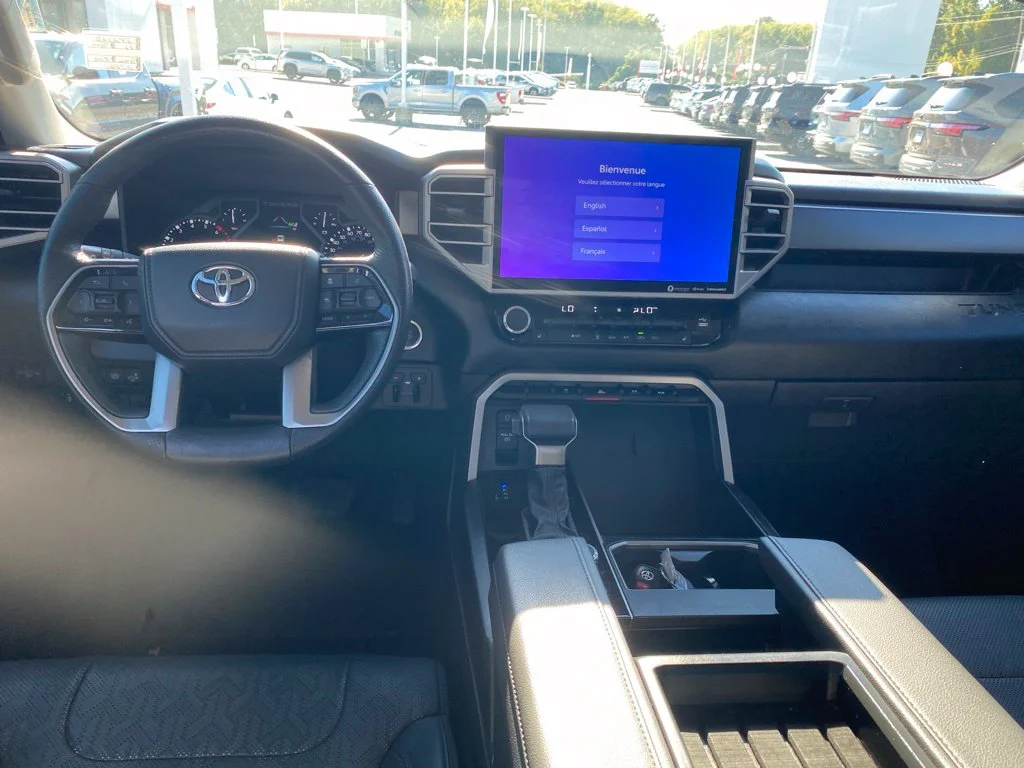 Used 2022  Toyota SR5 image 9