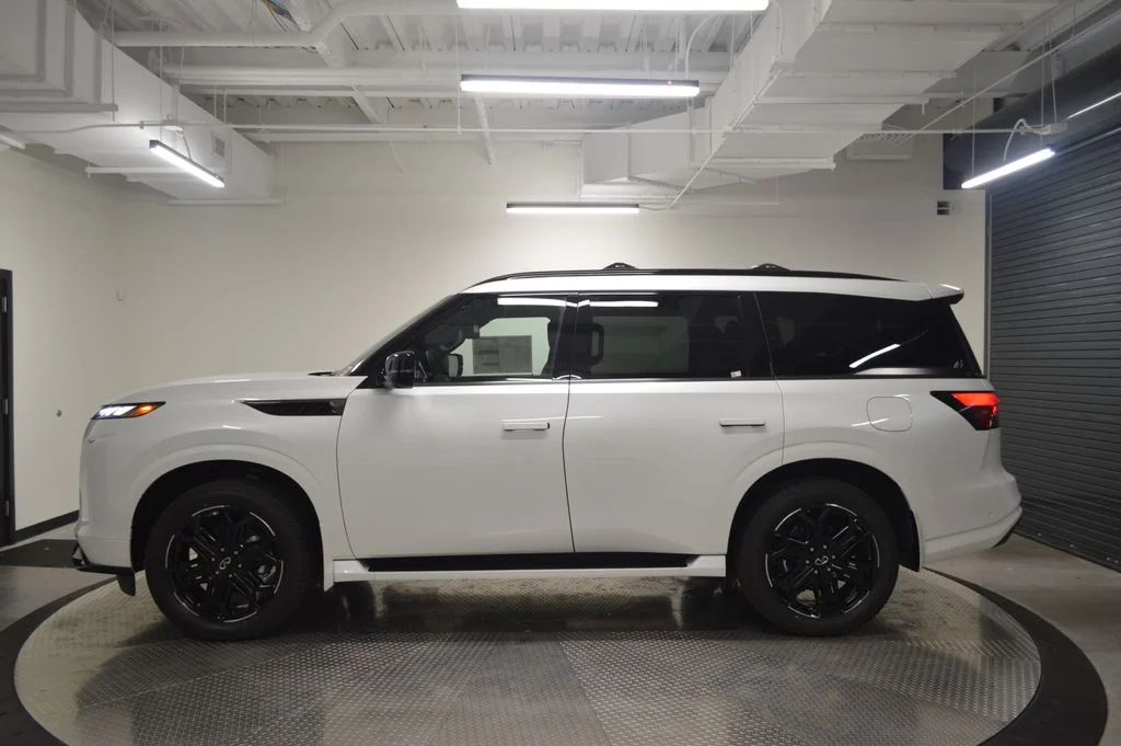2026 INFINITI QX80 Sport - Photo 2