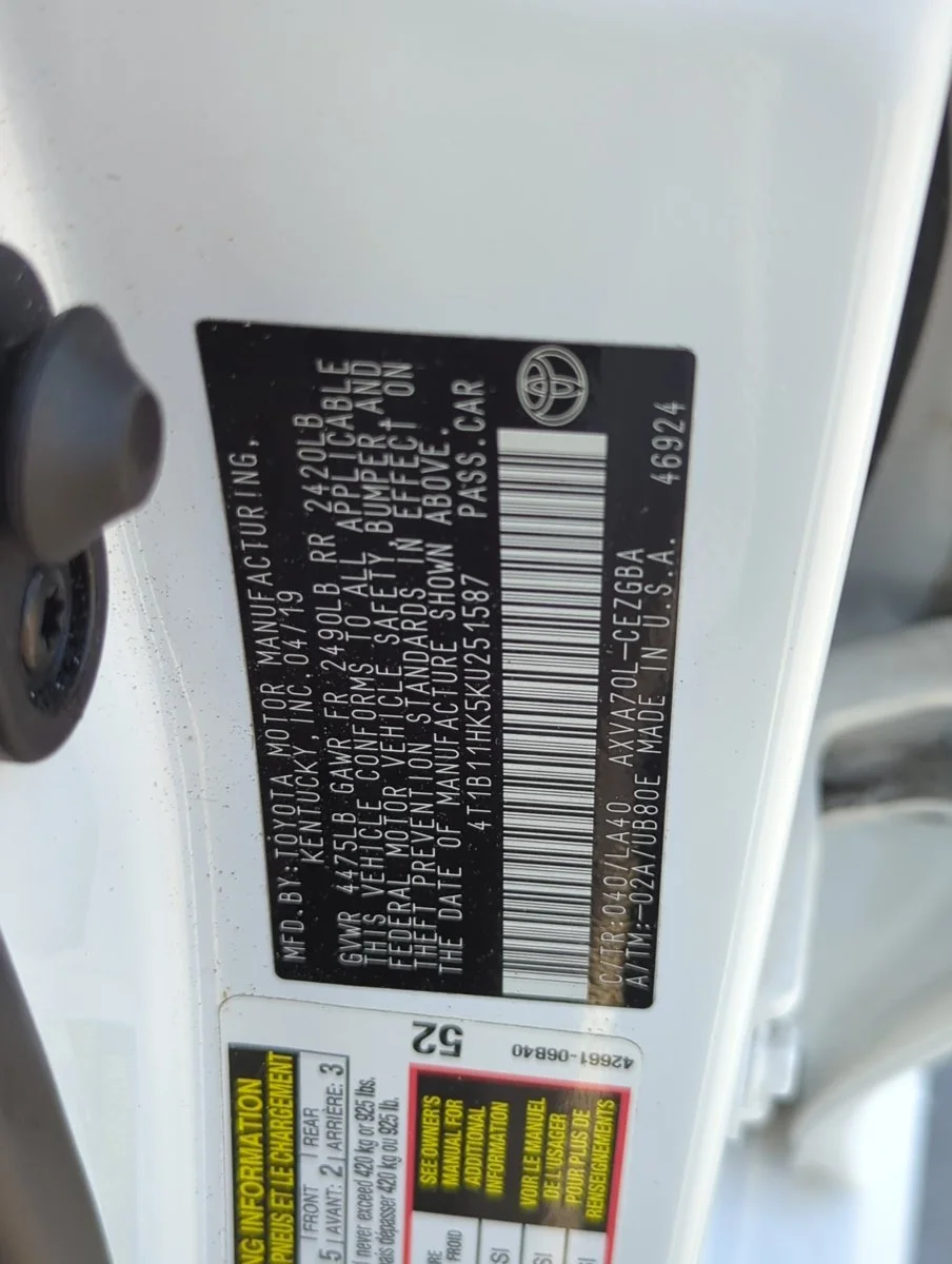 Used 2019 Super White Toyota XLE image 24