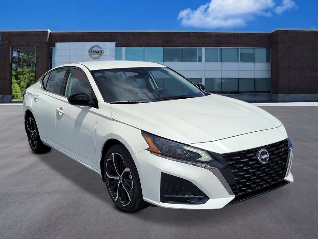 New 2026 Pearl White Tricoat Nissan SR image 2
