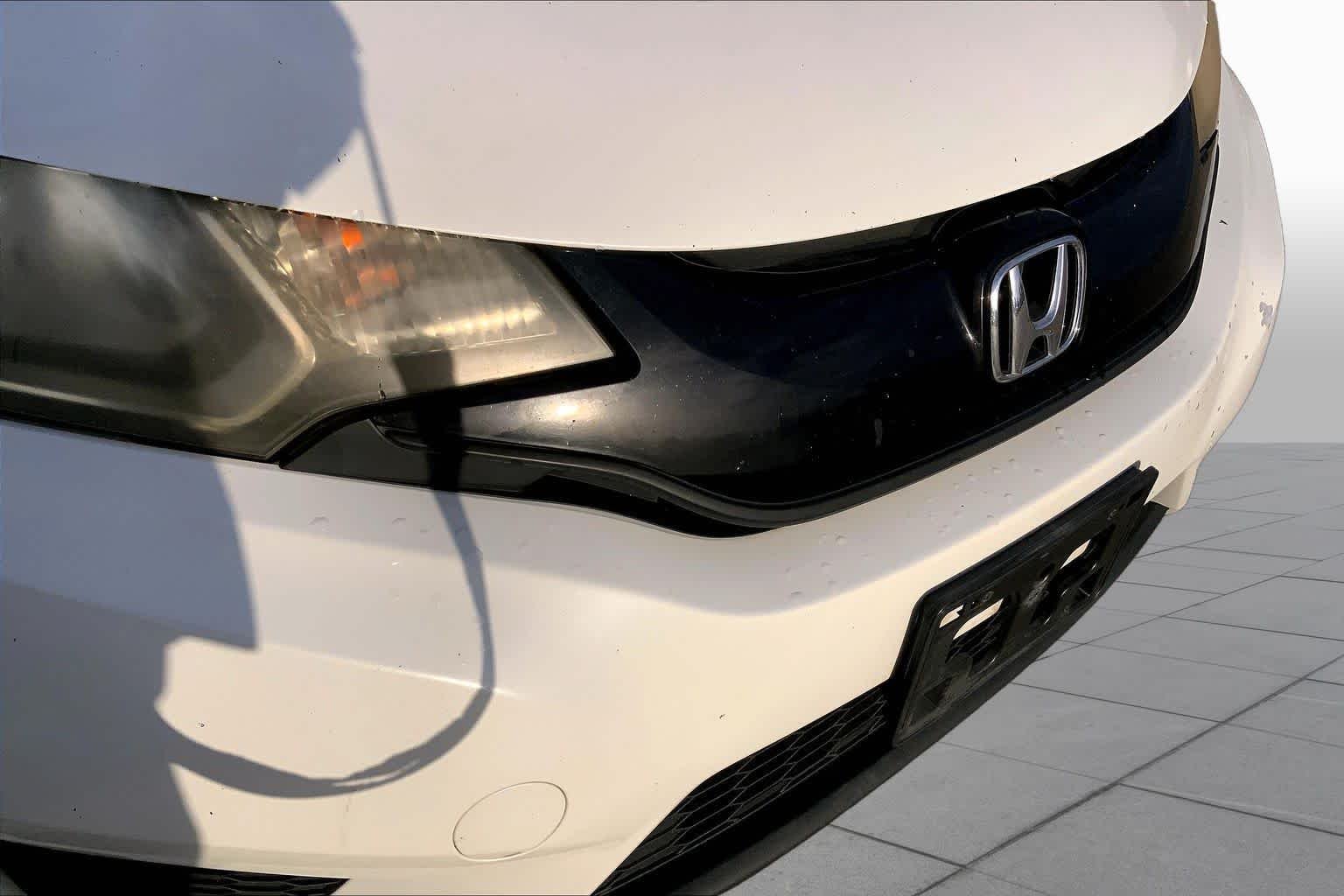 Used 2016 White Orchid Pearl Honda LX image 25