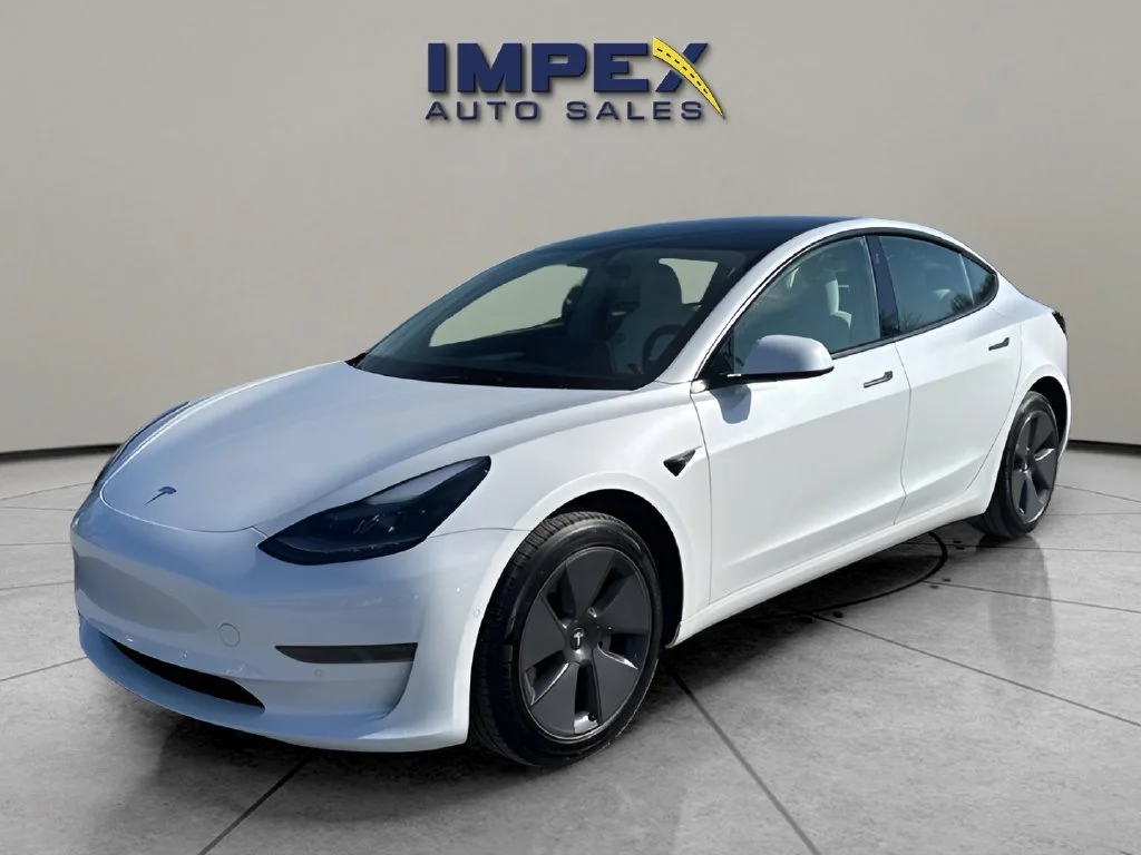 Used 2022 White Tesla Base image 1