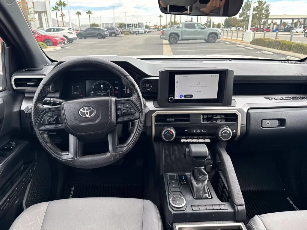 Used 2025 White Toyota SR5 image 17