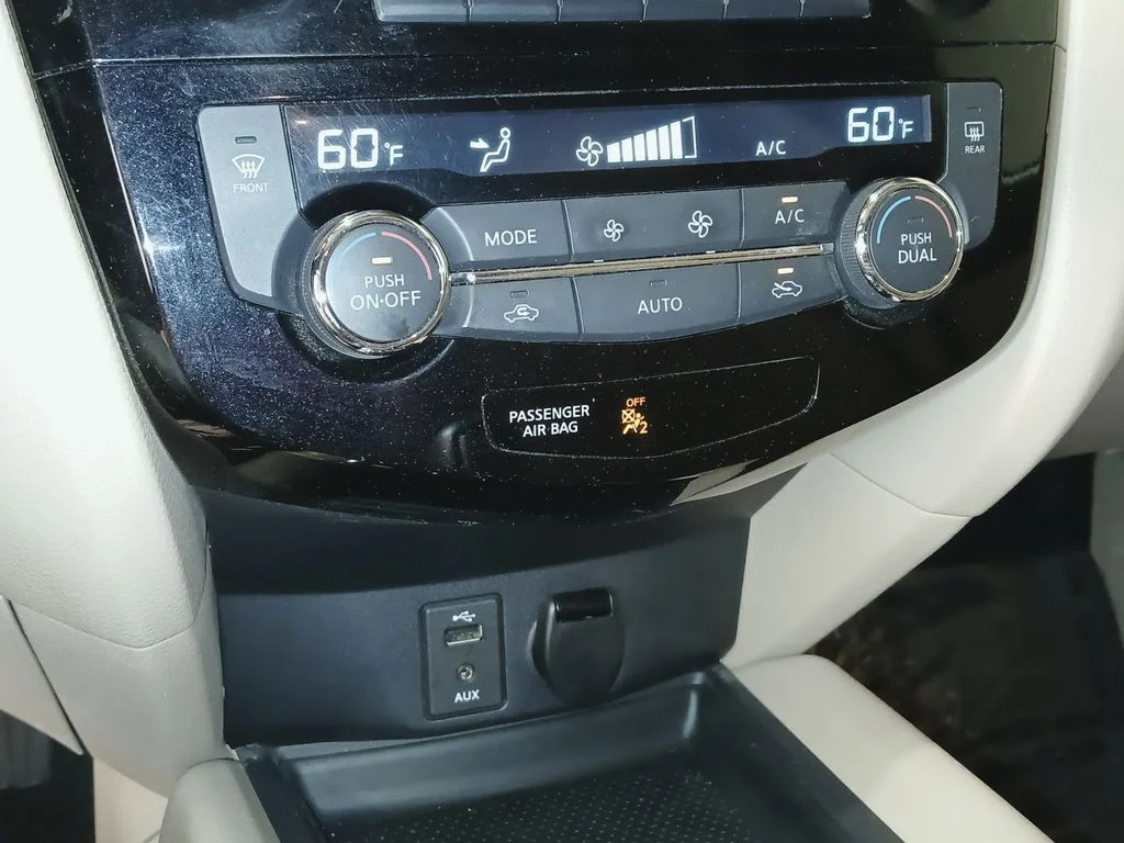 Used 2016 Red Nissan SV image 20