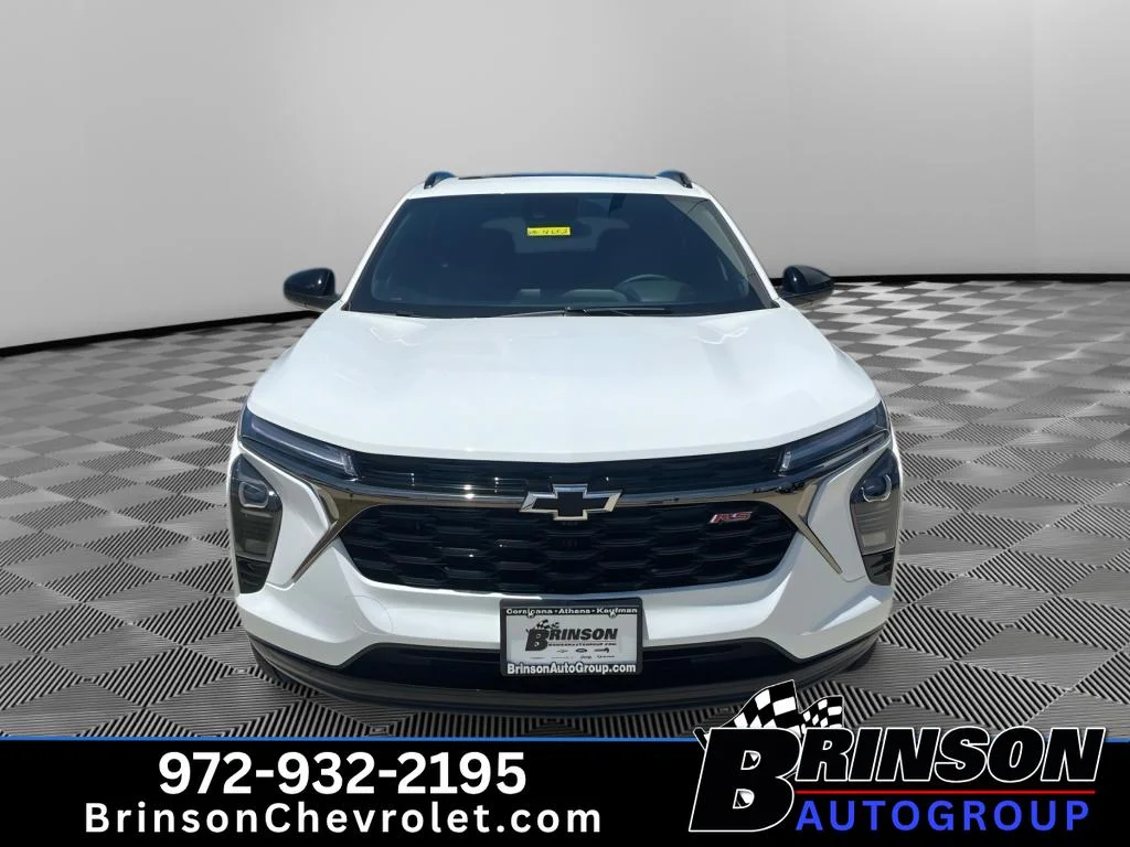 New 2026 Summit White Chevrolet 2RS image 2