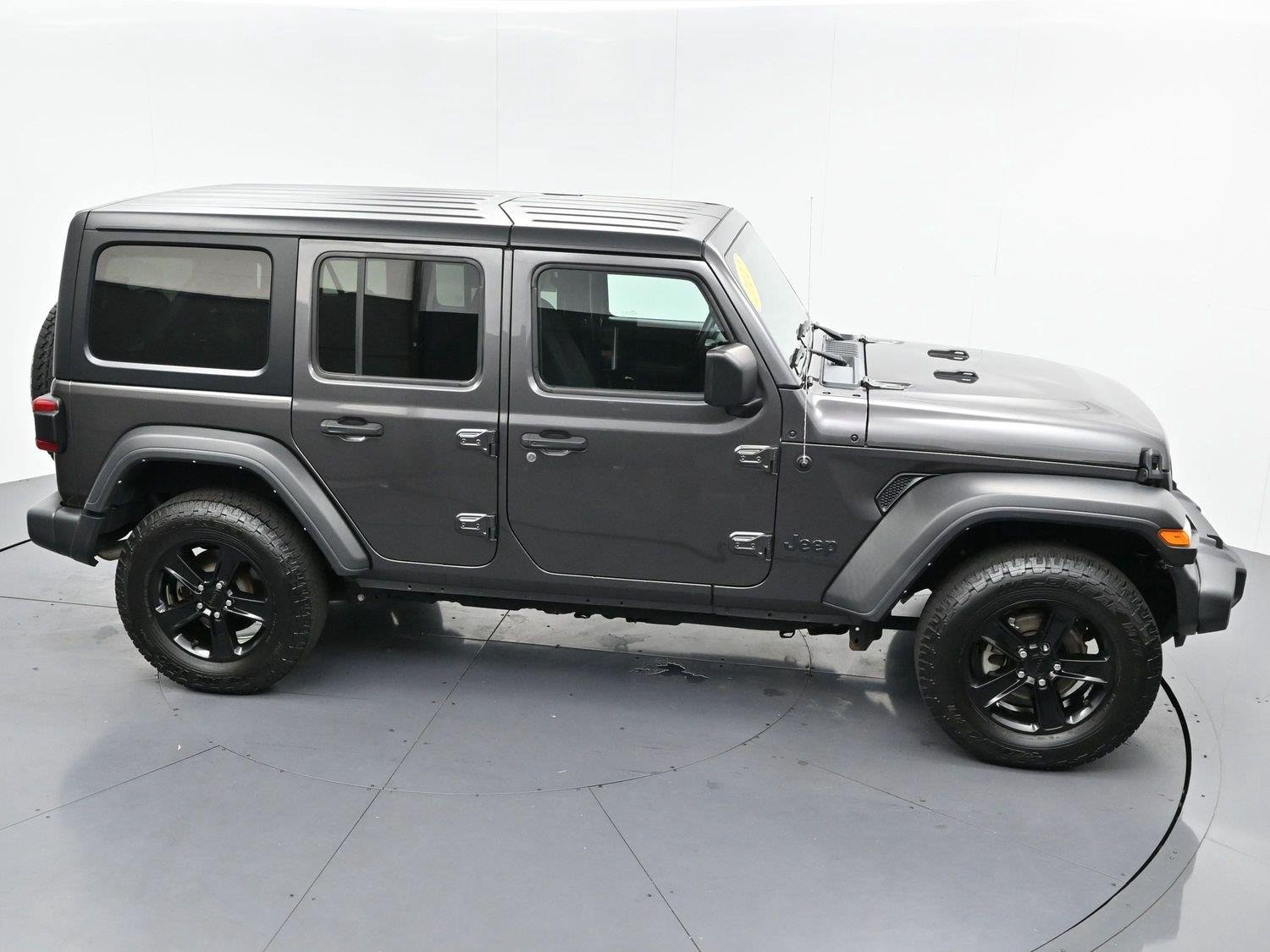 Used 2022 Granite Crystal Metallic Clearcoat Jeep Unlimited Sport Altitude image 38