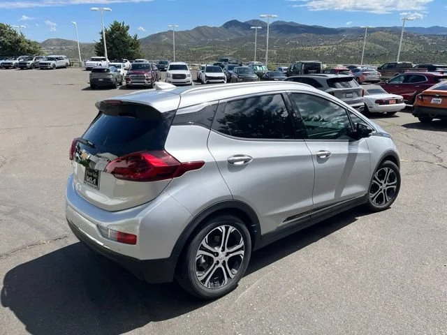Used 2021 Silver Ice Metallic Chevrolet Premier image 8