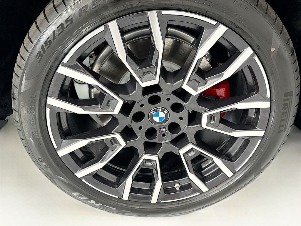 New 2026 Carbon Black Metallic BMW xDrive50e image 32