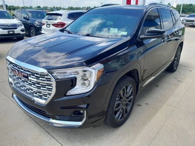Used 2024 Black GMC Denali image 5