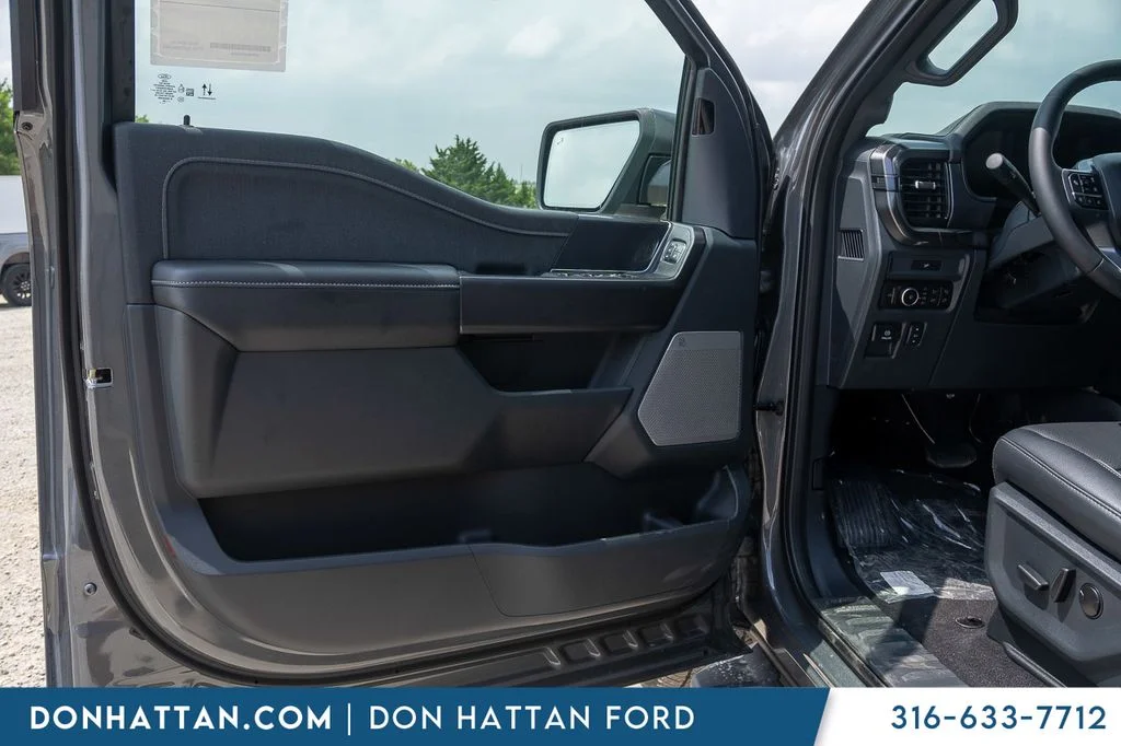 New 2026 Carbonized Gray Metallic Ford Lariat® image 17