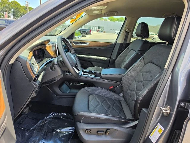 2024 Volkswagen Atlas SE w/Tech - Photo 21