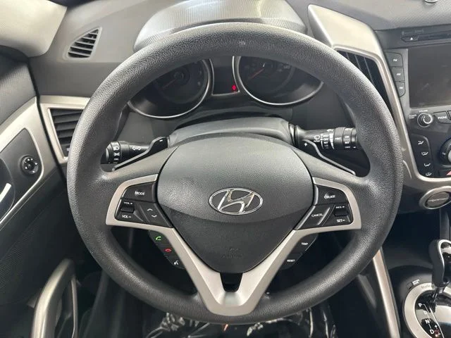 Used 2014 Red Hyundai Base image 28