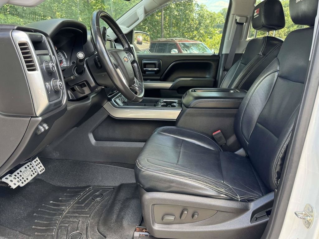 Used 2015 White Chevrolet LT image 21