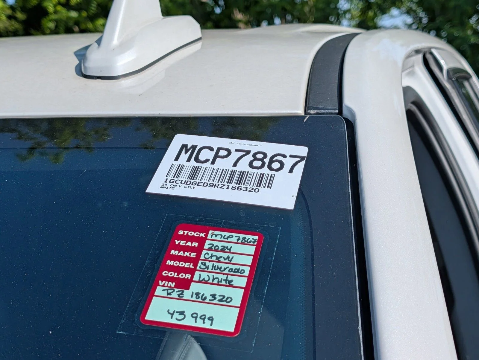 Used 2024 Iridescent Pearl Tricoat Chevrolet LTZ image 38