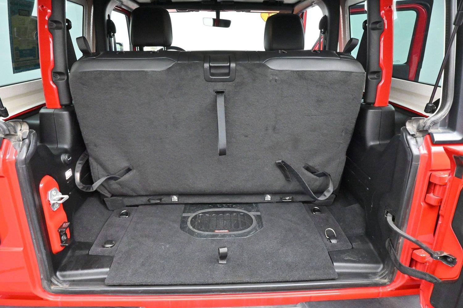 Used 2023 Firecracker Red Clearcoat Jeep Rubicon image 9