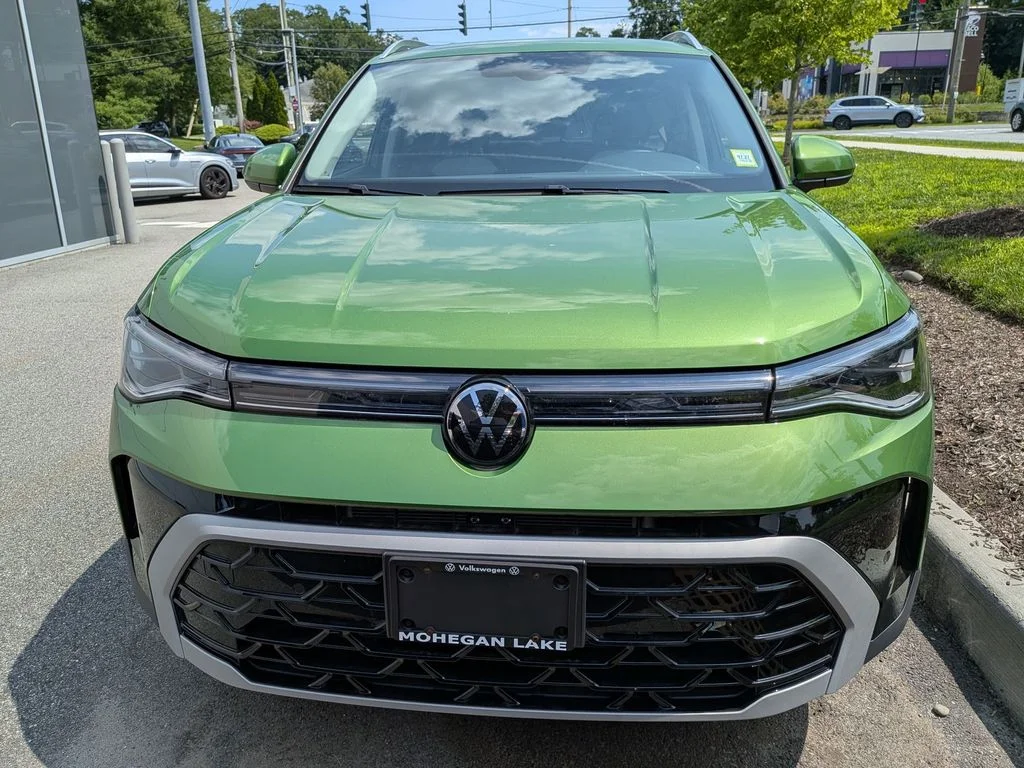 Used 2025 Green Volkswagen 1.5T SEL image 8