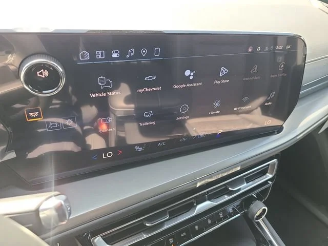New 2026 Summit White Chevrolet LT image 29