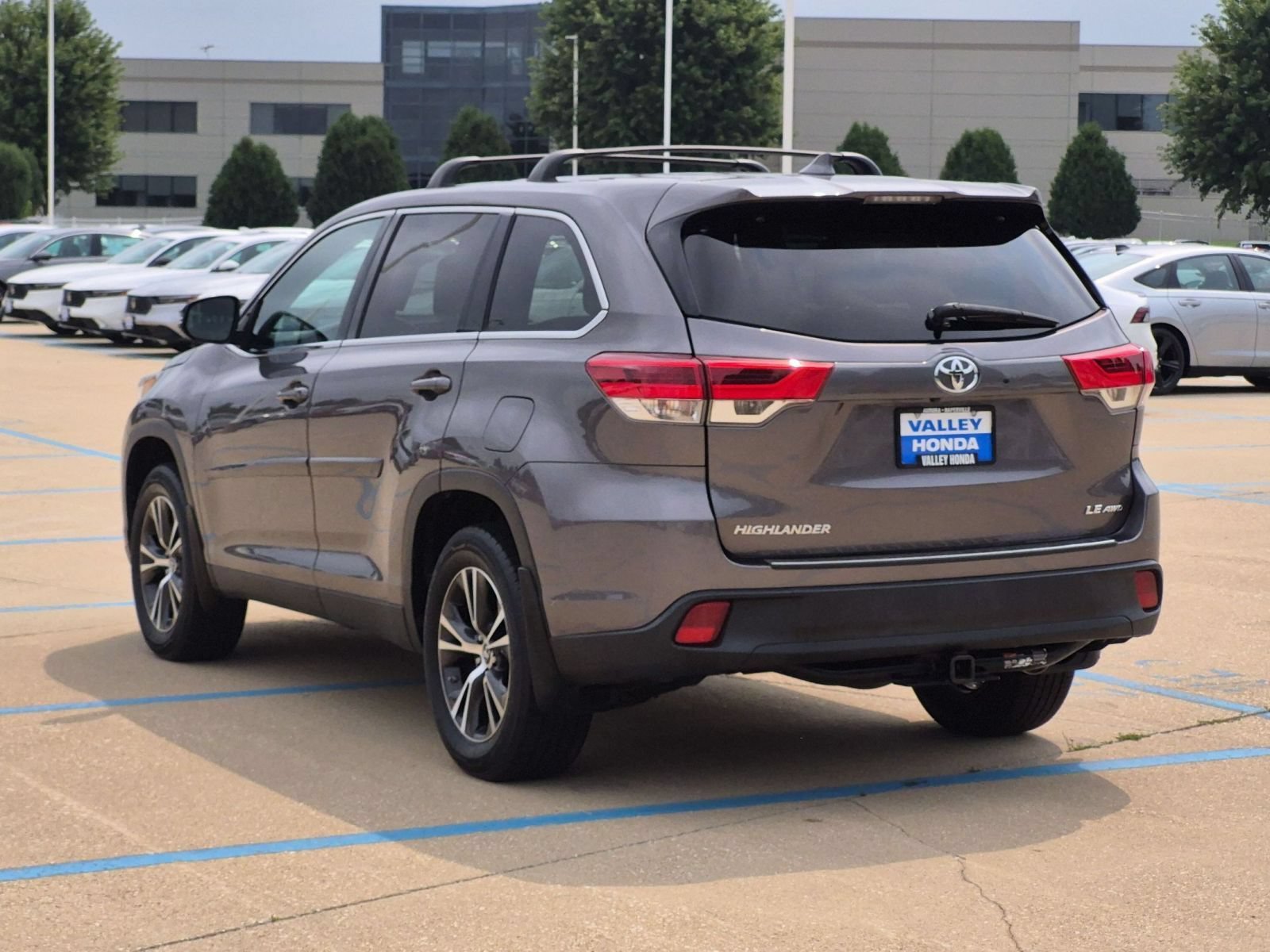 Used 2019 Predawn Gray Mica Toyota LE Plus AWD image 8