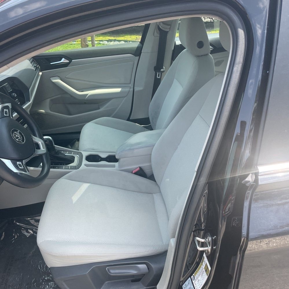 Used 2019 Black Uni Volkswagen 1.4T S image 7