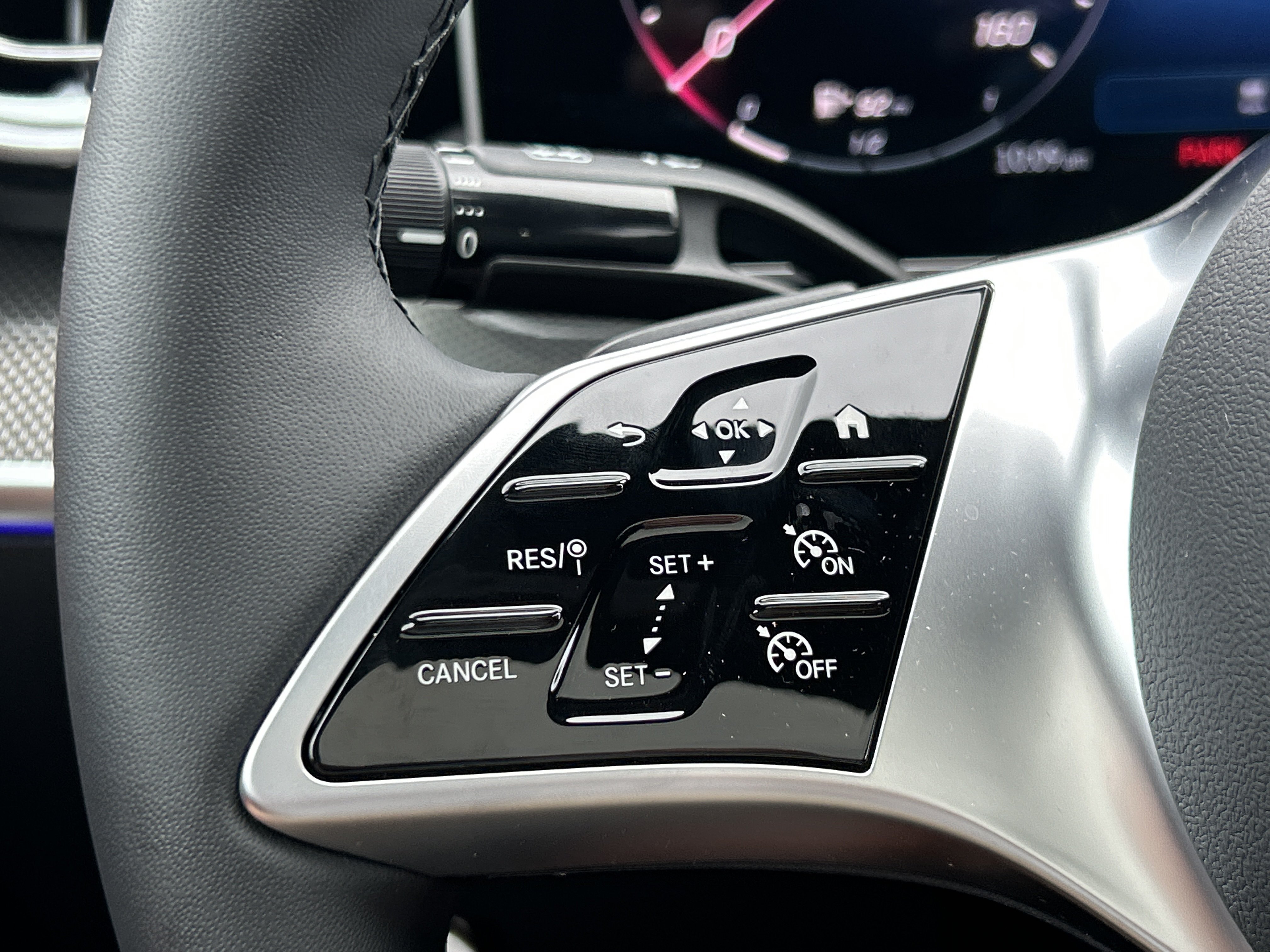 New 2026 MANUFAKTUR Alpine Grey Mercedes-Benz C 300 4MATIC® Sedan image 26
